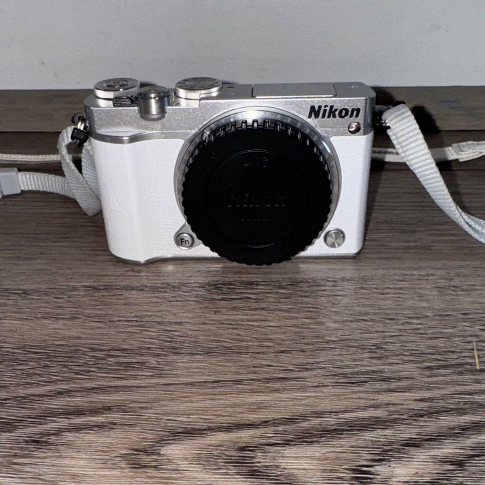 Nikon 1 J5 Silver and White Digital Camera